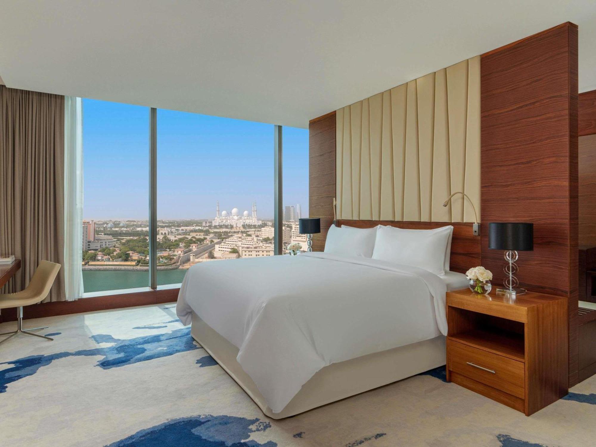 Fairmont Gold Creek View Suite Non-Smoking