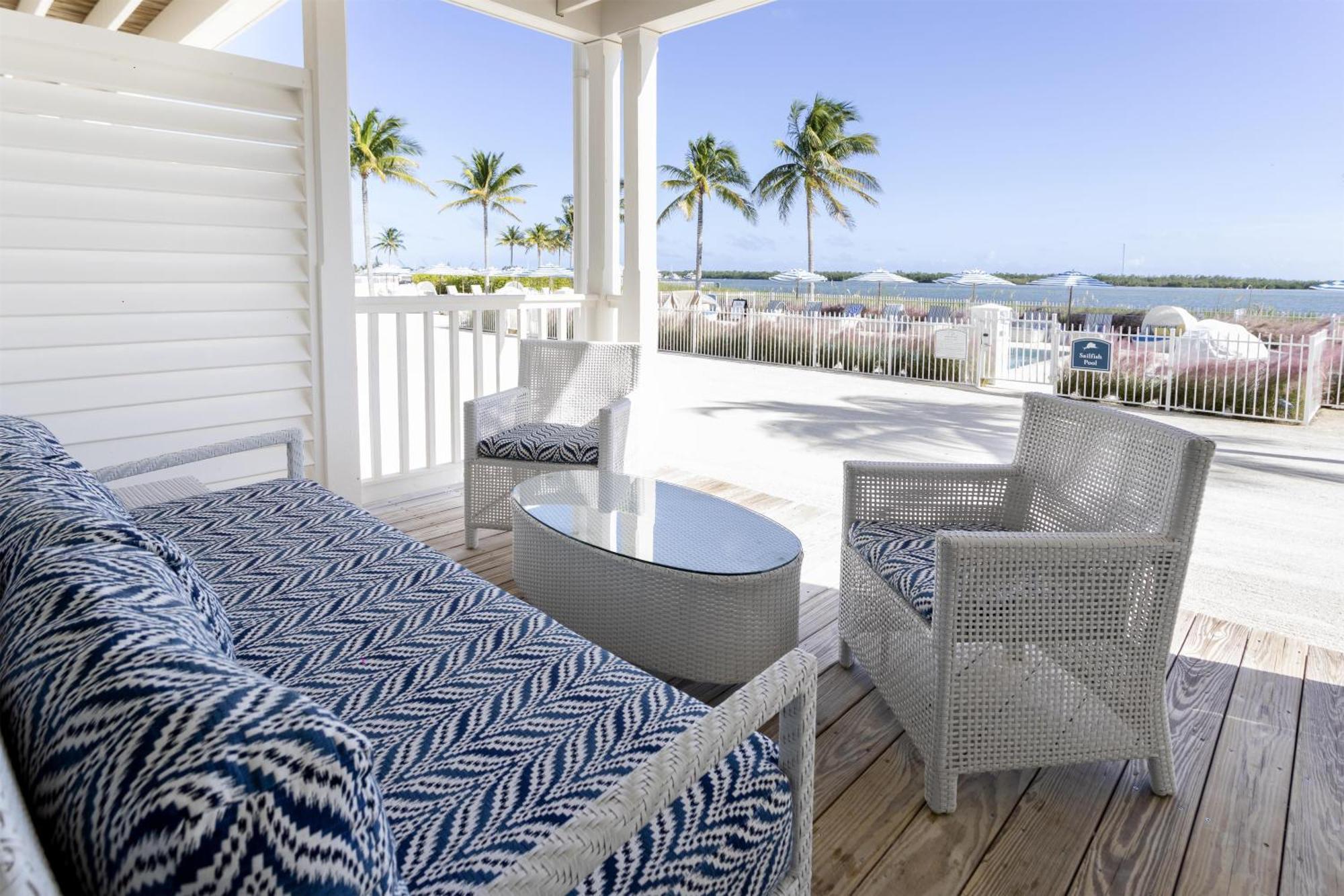 Oceanfront Veranda Two Bedroom Guestroom One King Primary or One King Room