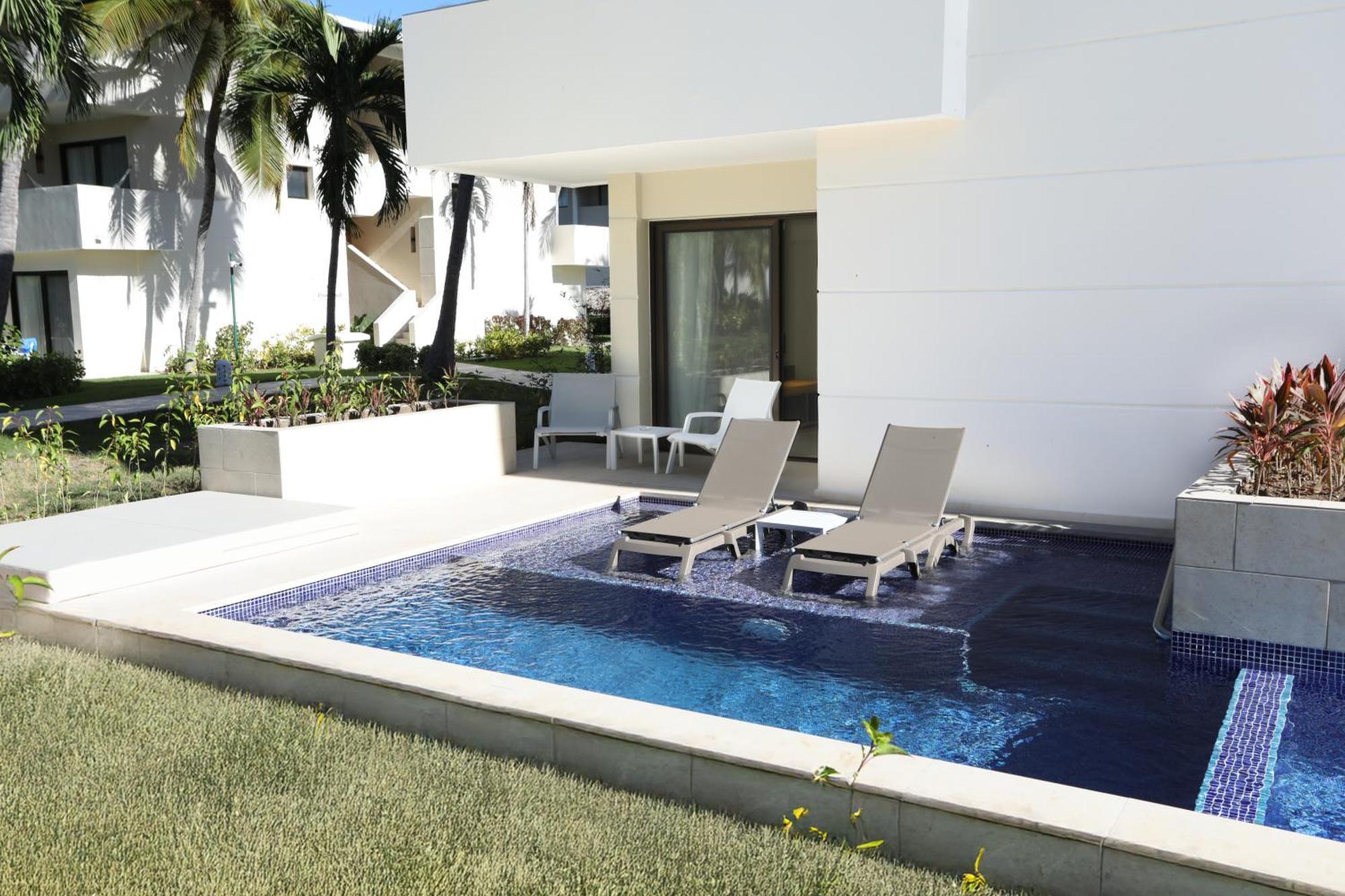 Privileged Deluxe Junior Suite Swim Up