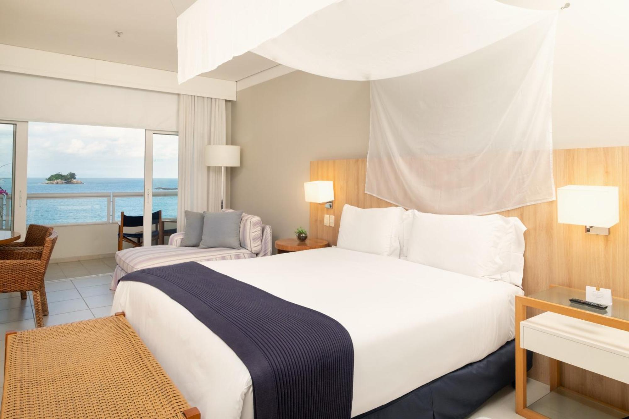Quarto Deluxe com Cama de Casa e Varanda – Beira-mar
