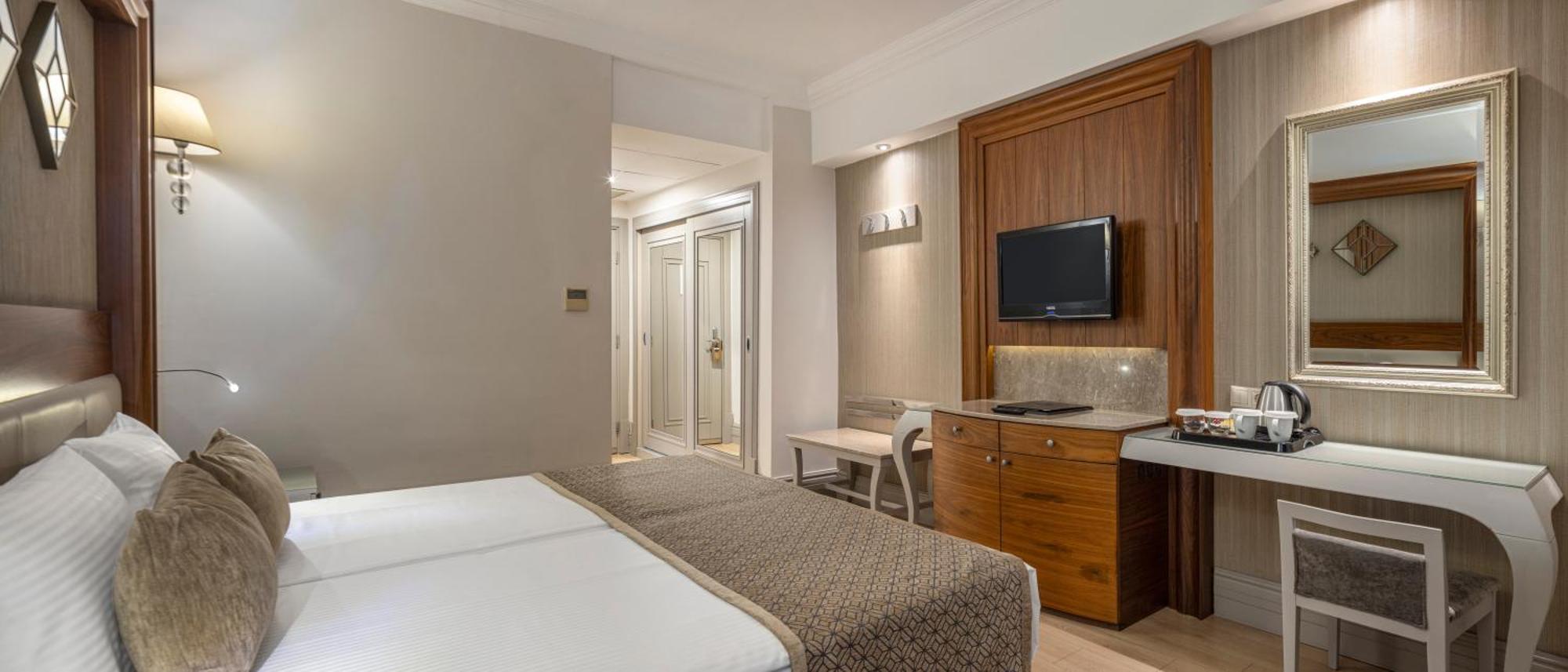 Double or Twin Room Garden View