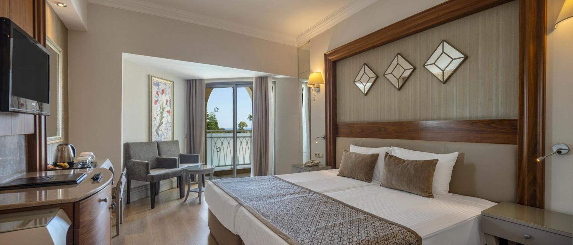 Double or Twin Room Sea View
