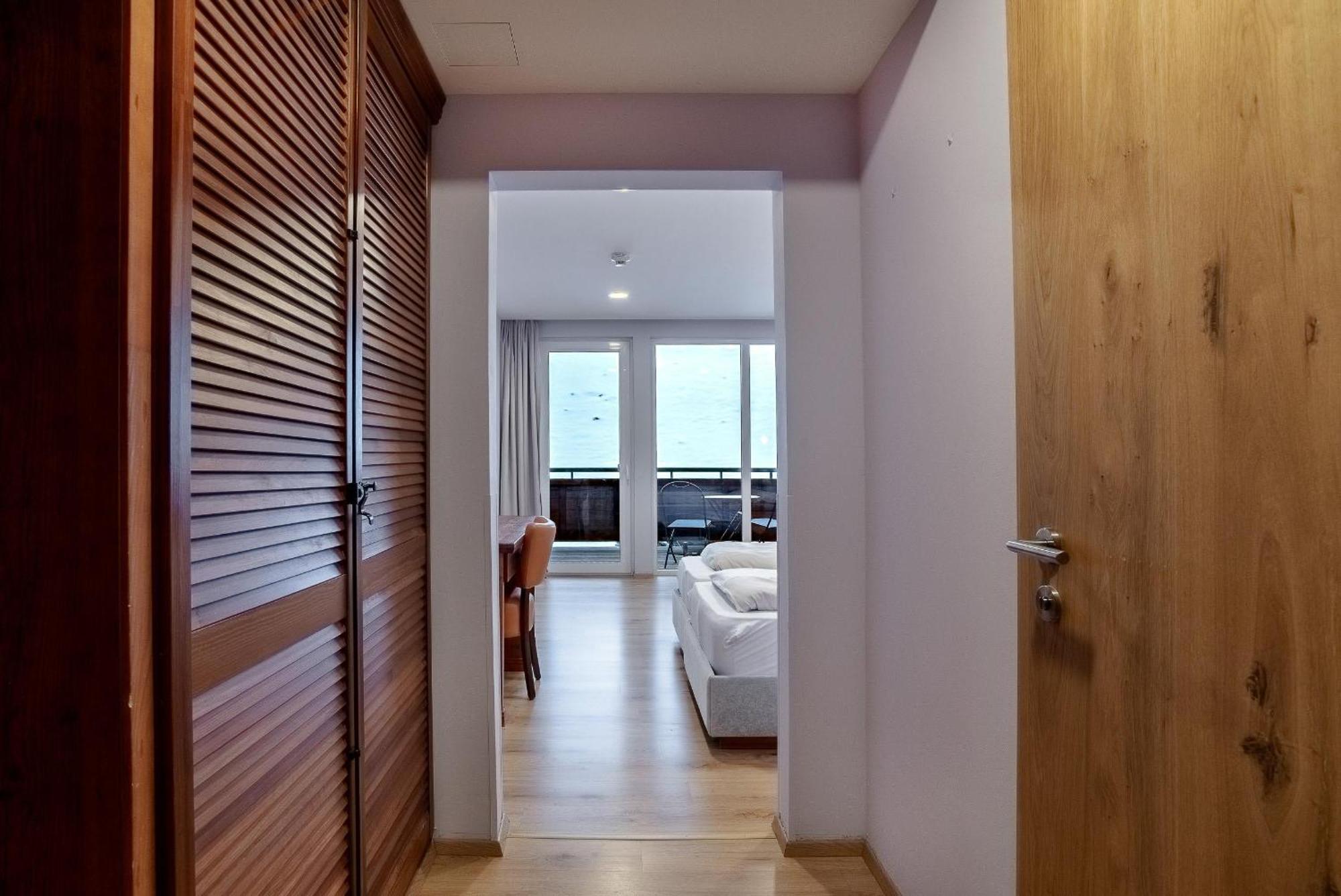 Twin Room Bath