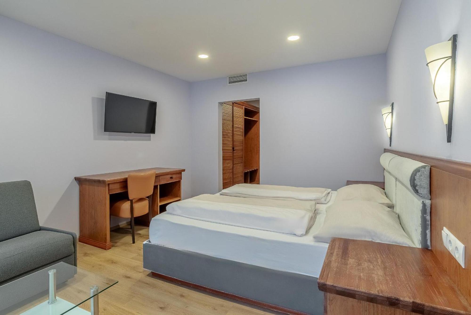 Double Room Mountain View