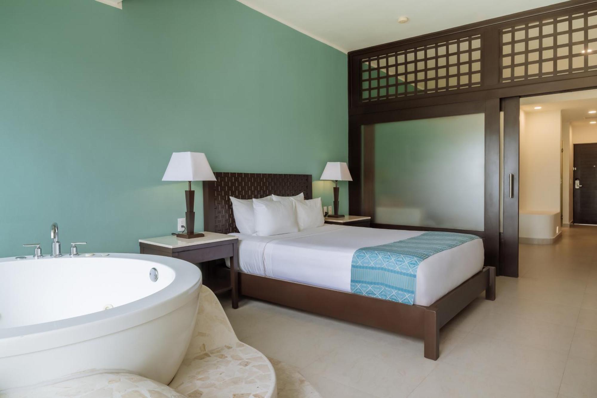 One Bedroom Family Ocean View