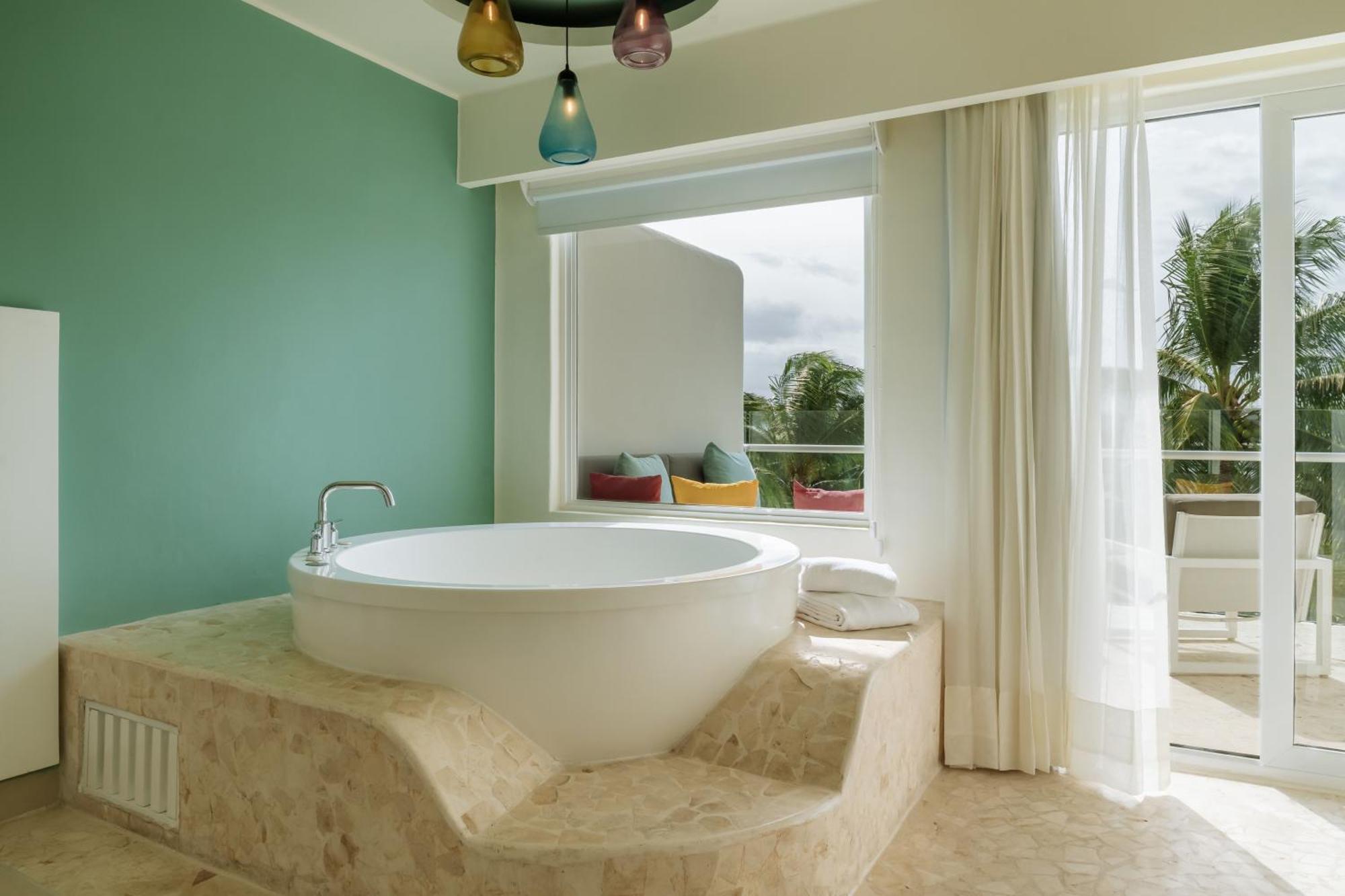 One Bedroom Family Ocean View