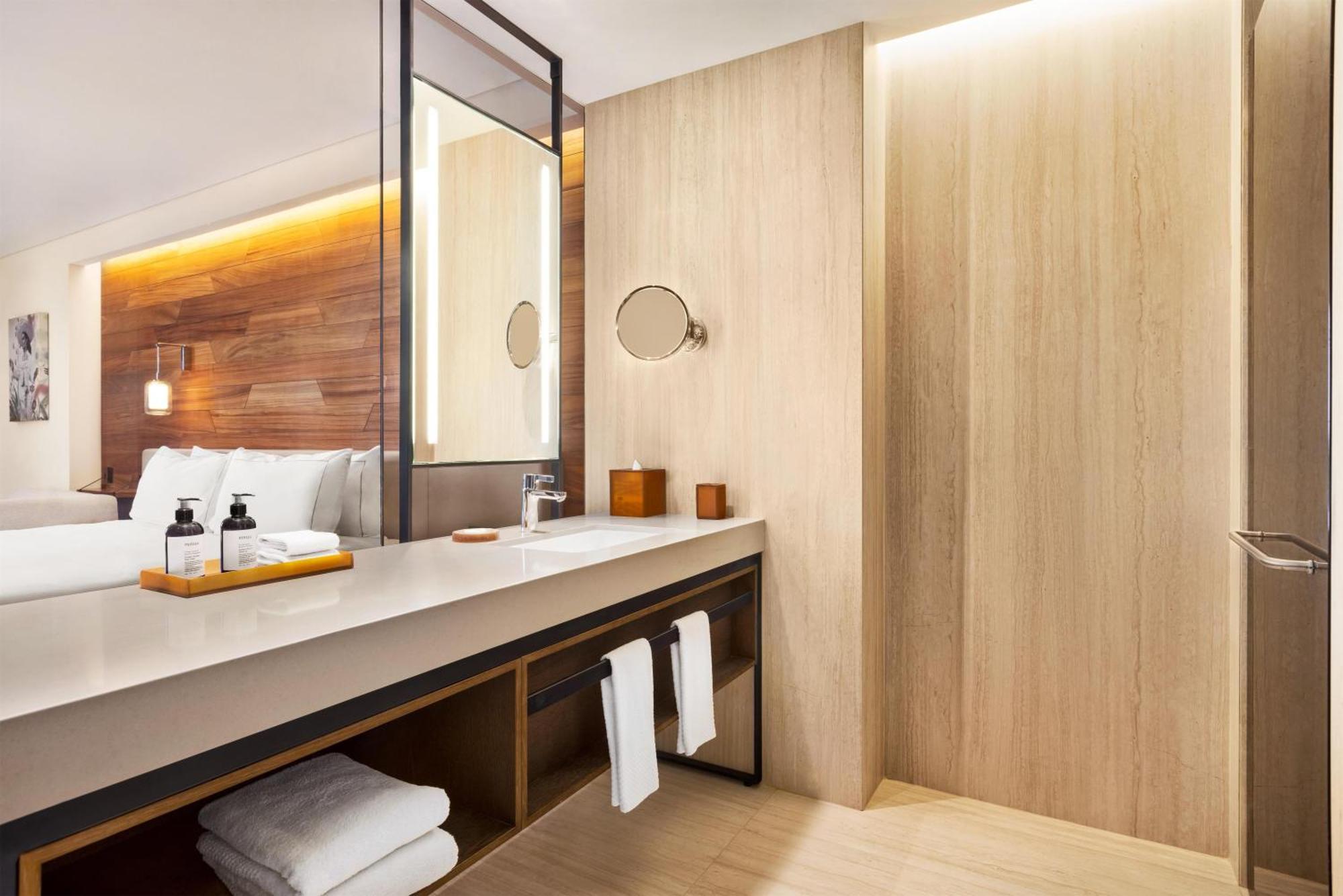 King Guest Room with Sunset View,1756775205:JPEG