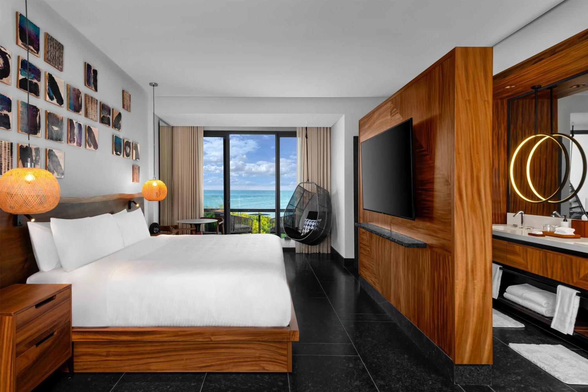 King Room Partial Ocean View