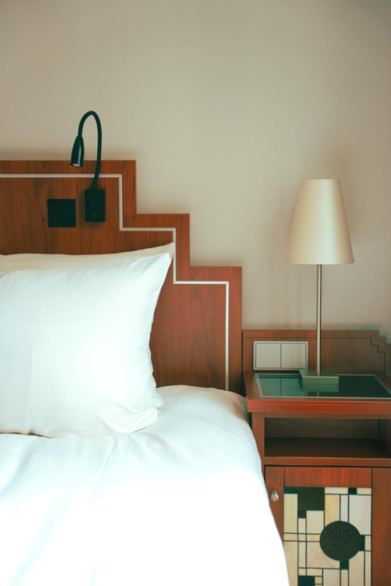 Gemütliches Zimmer mit Kanalblick