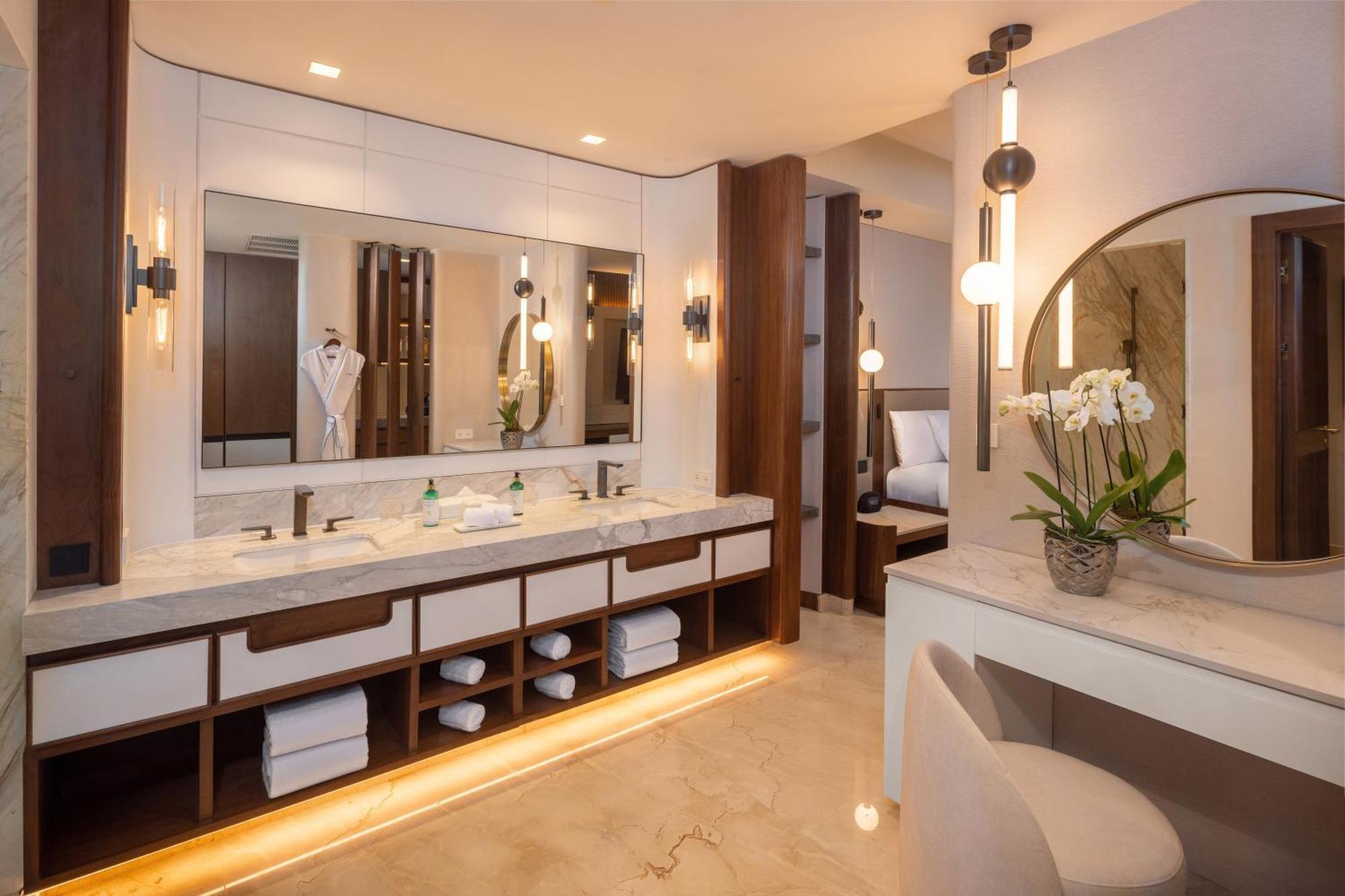 Grand Four Bedroom Swim-up Villa