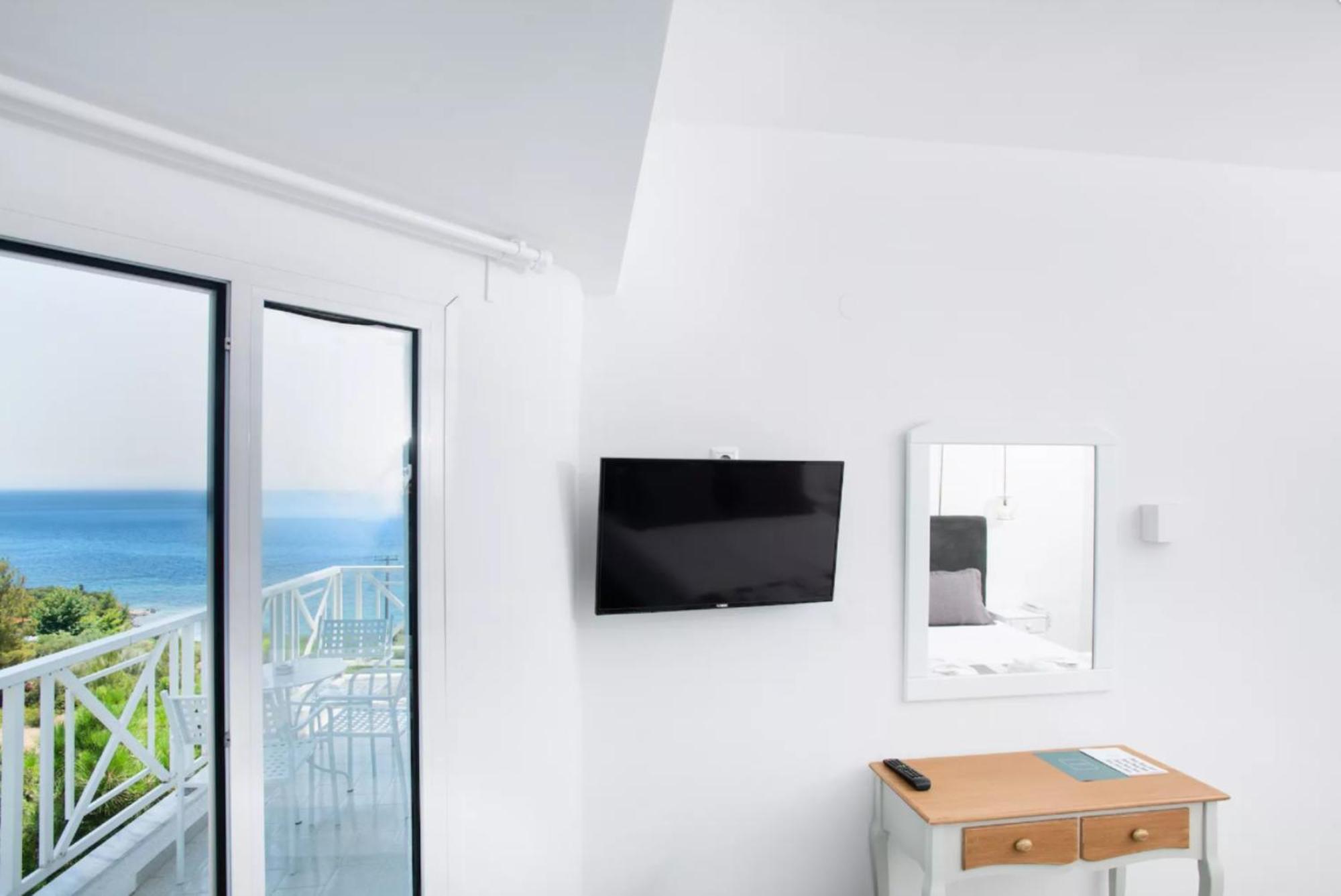 Superior Suite Side Sea View