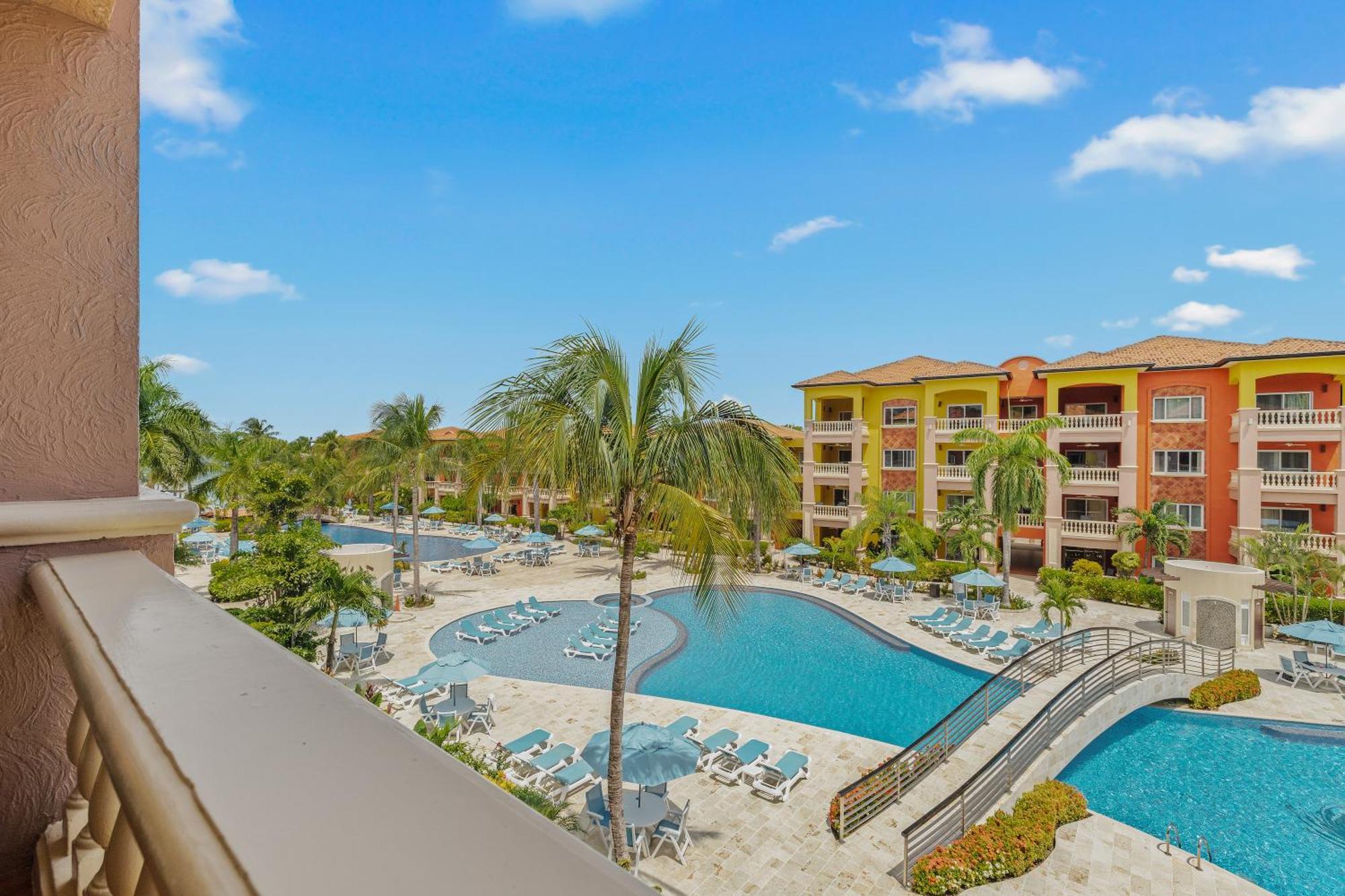 Three-Bedroom Villa Pool View