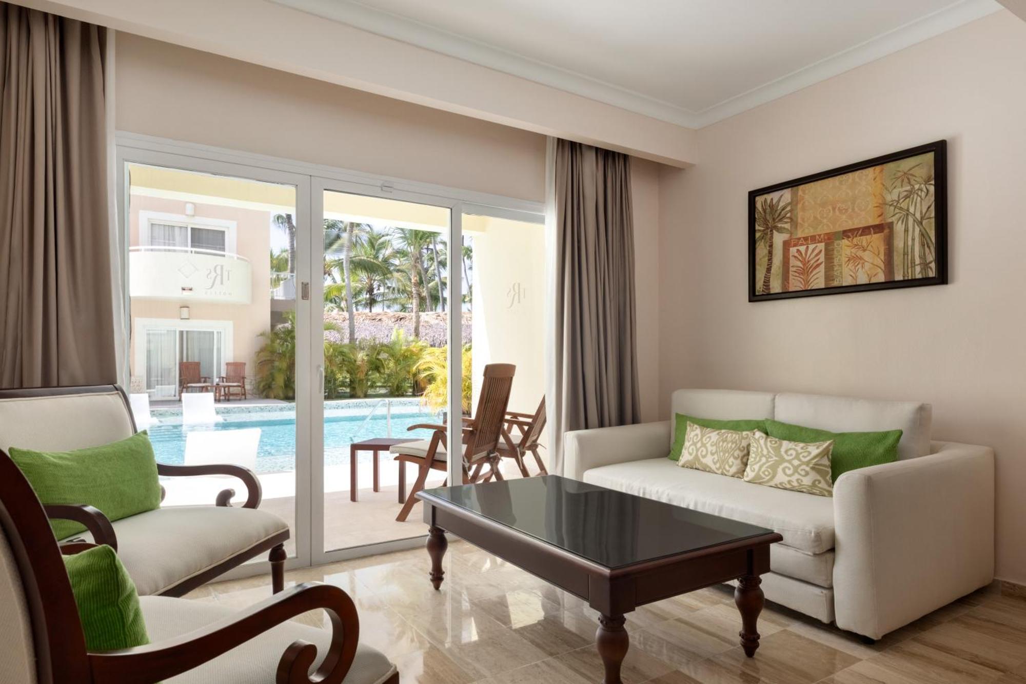 Junior Suite Swim Out
