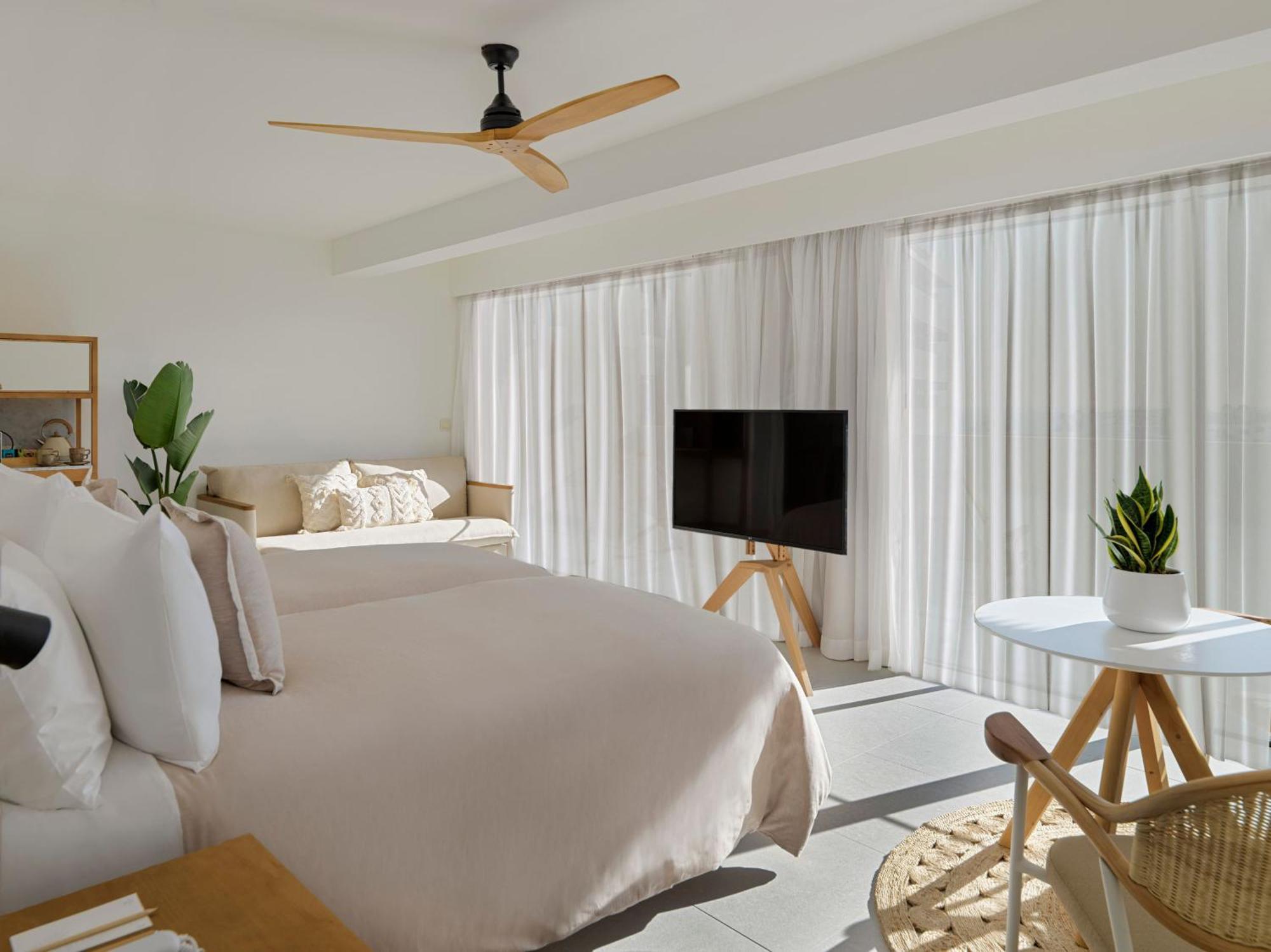Junior Suite,1774432707:JPEG
