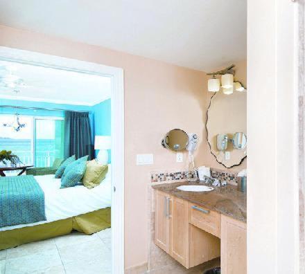 Studio Suite- Oceanfront