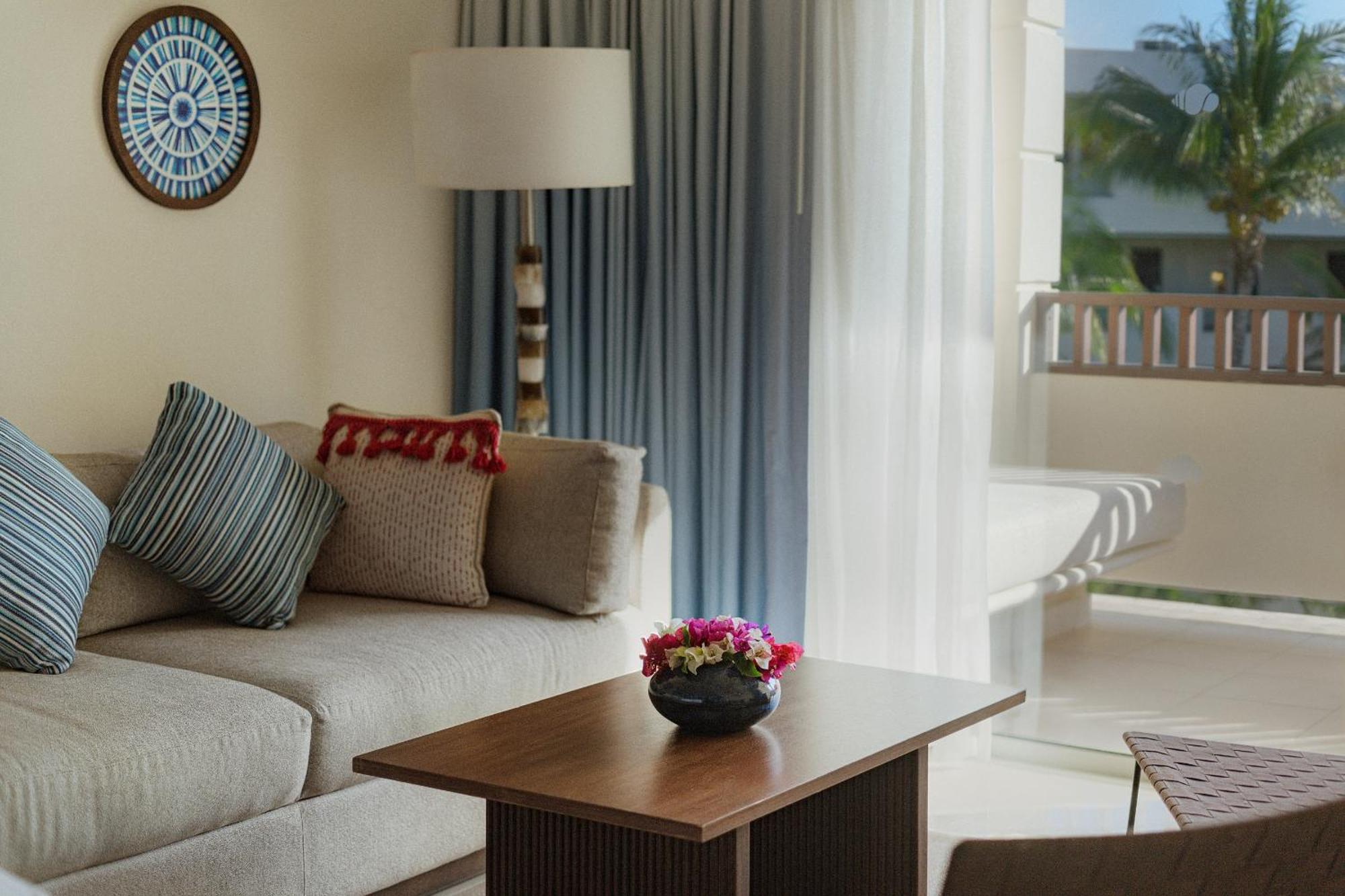 Junior King Suite