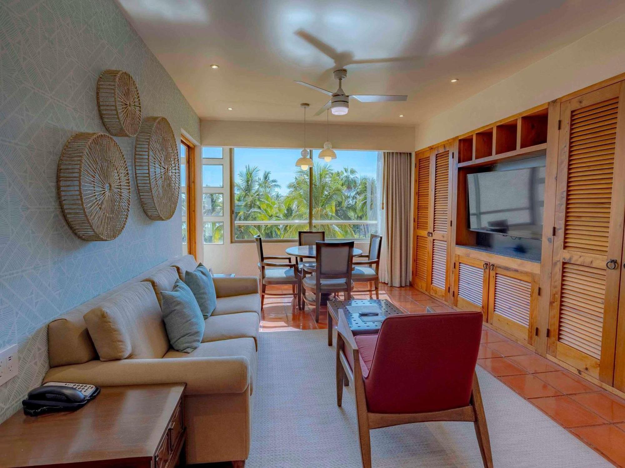 One-Bedroom King Suite Jacuzzi Terrace Partial Ocean View