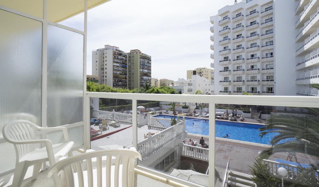 Double or Twin Room with Pool View