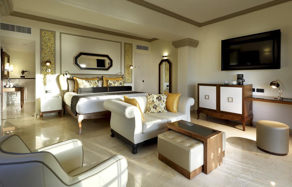 Romance Villa Suite Ocean View
