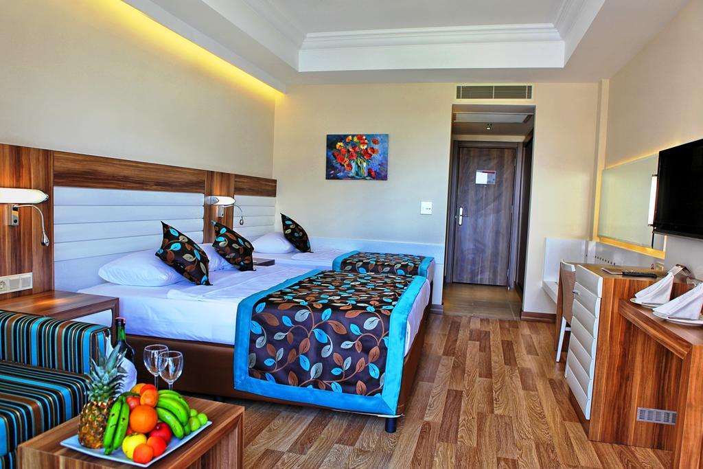 Triple Room (3 Adults)
