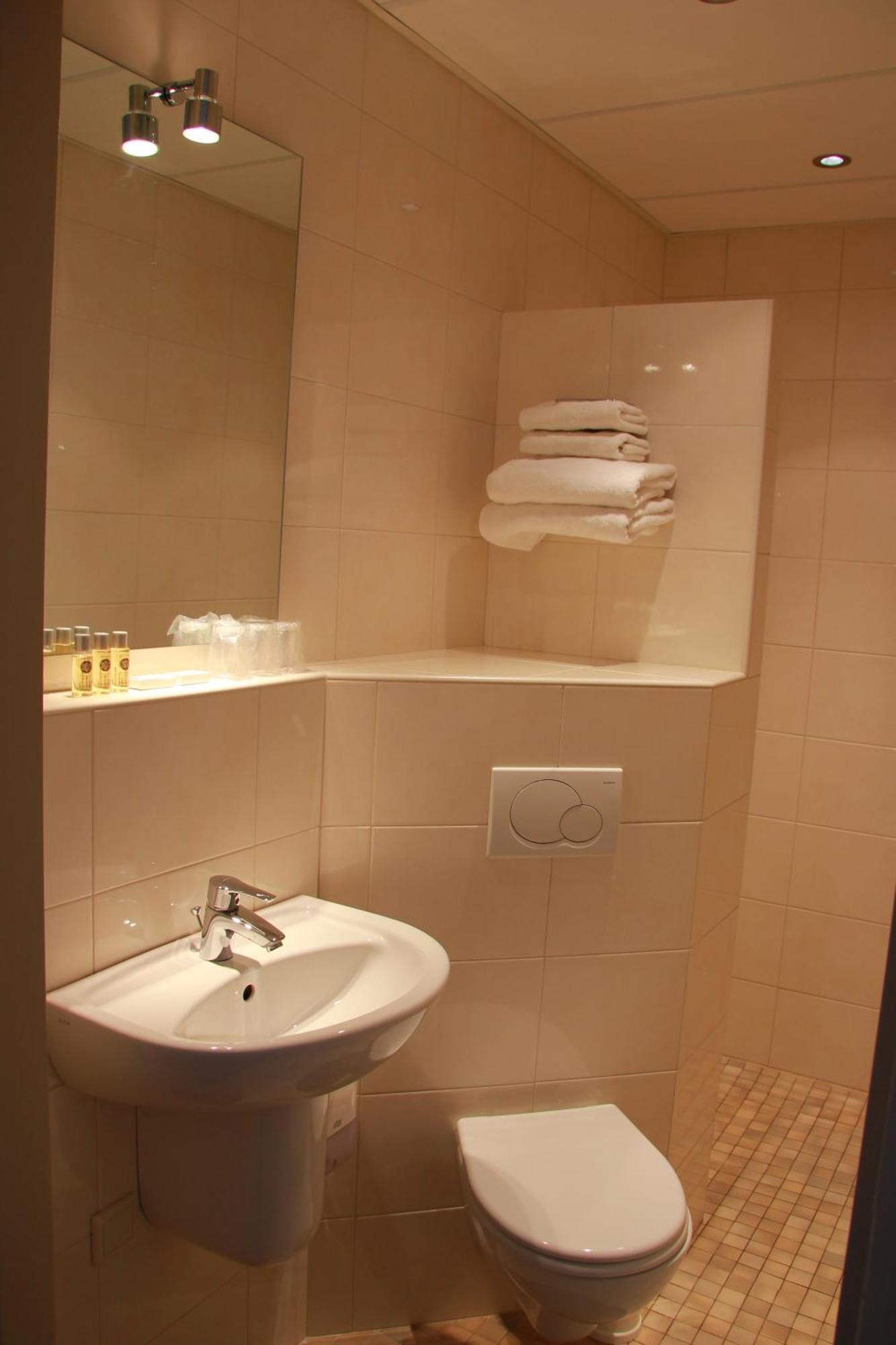 Tweepersoonskamer met 1 of 2 Bedden - Douche