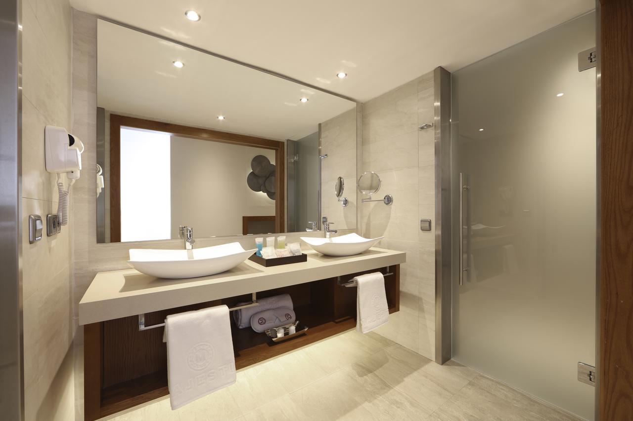 Swim Up Suite (Outdoor Hot Tub) - Free WiFi,1278188962:JPEG