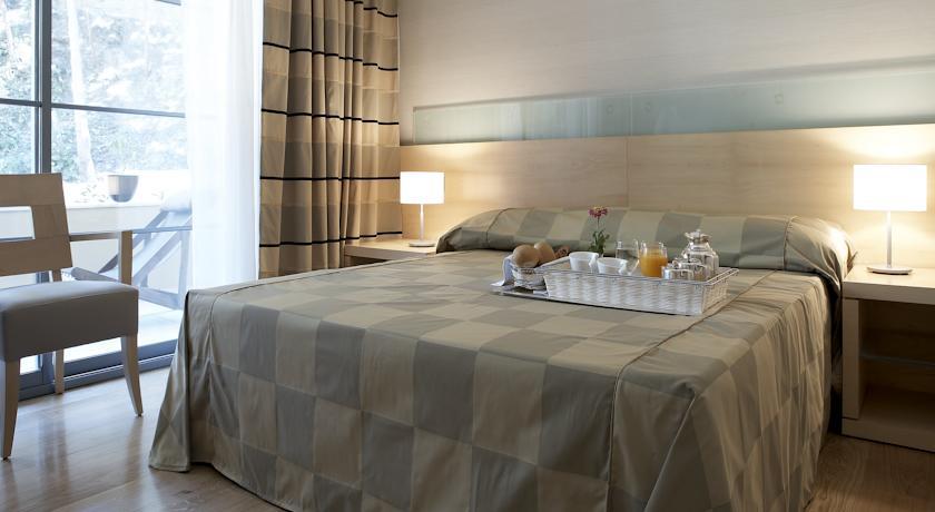 Suite Garden VIP med eget basseng (2 voksne + 2 barn)