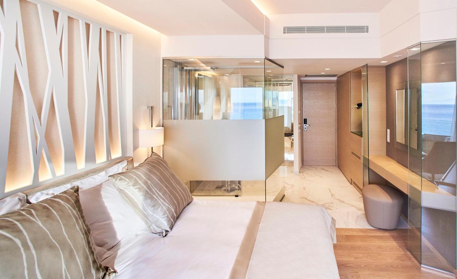 ABAV2 Room with Sea View