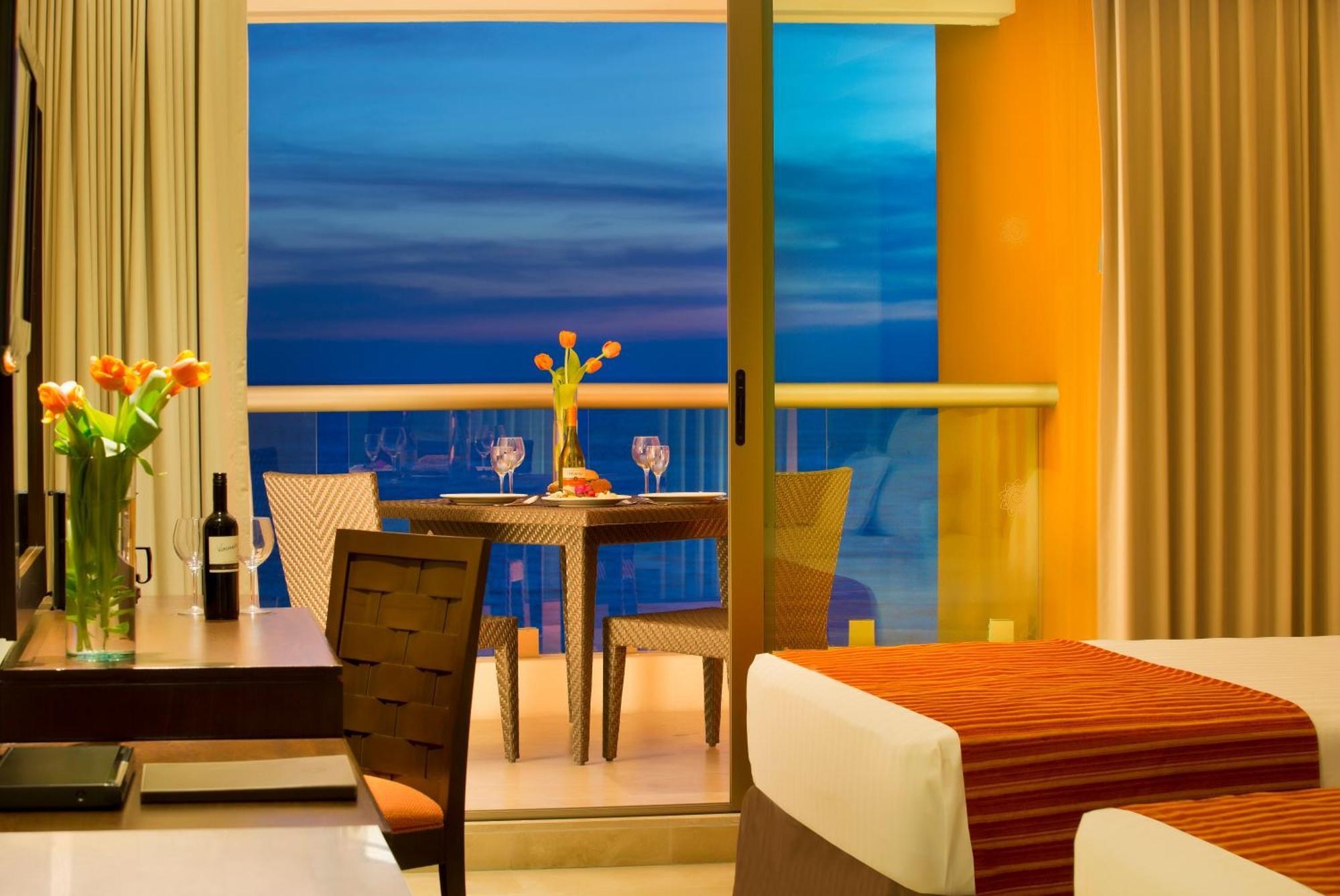 SUITE CON JACUZZI OCEANFRONT