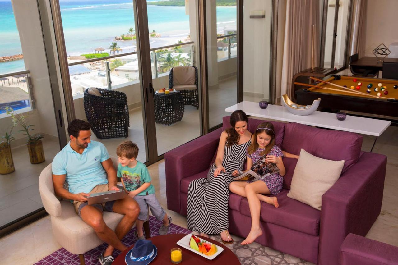 Luxury Chairman's Ocean view Three Bedroom Suite Diamond Club