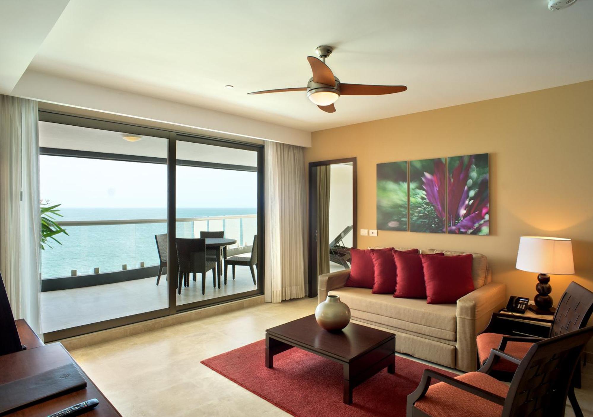 SUITE CON JACUZZI OCEANFRONT