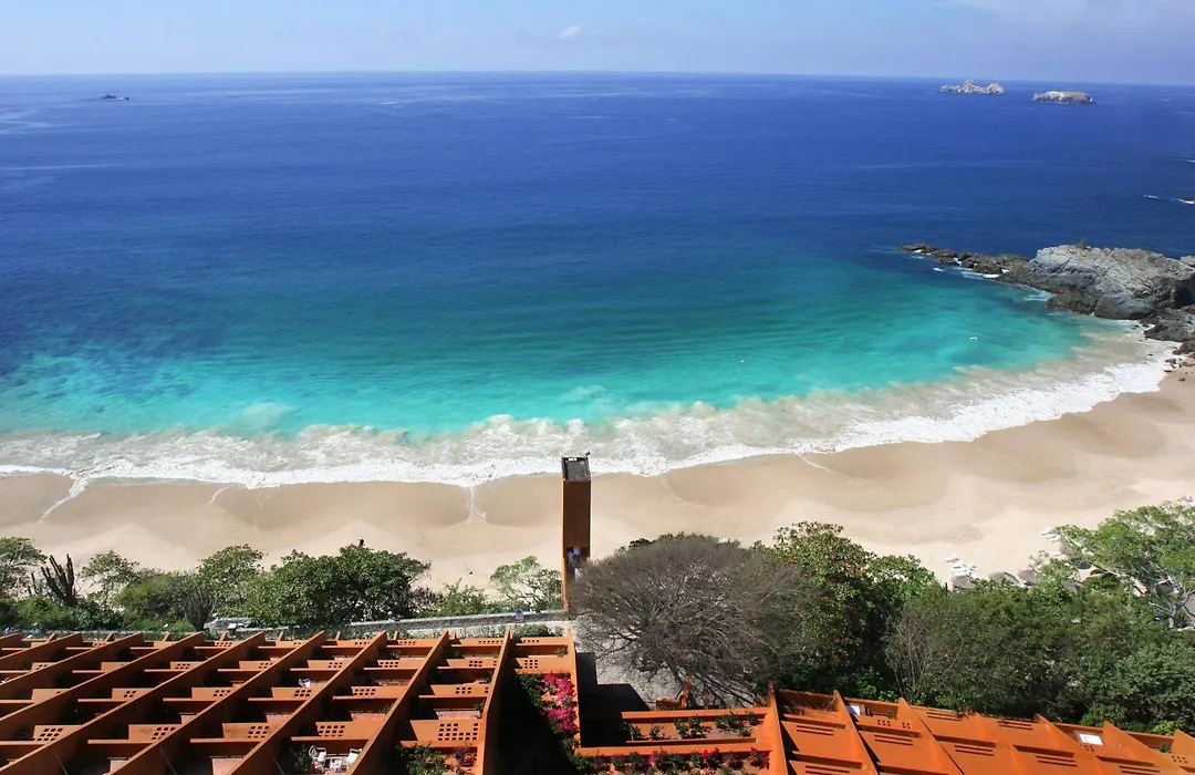 Las Brisas Ixtapa-1