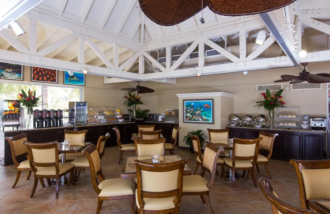 Comfort Suites Paradise Island-1