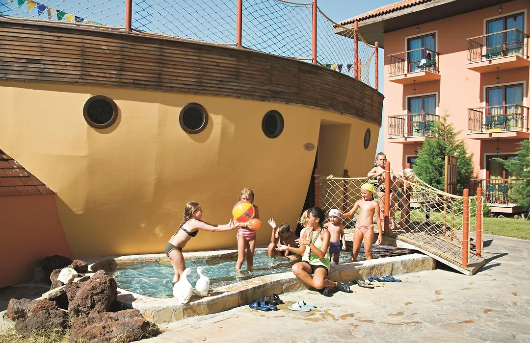Club Grand Aqua-1