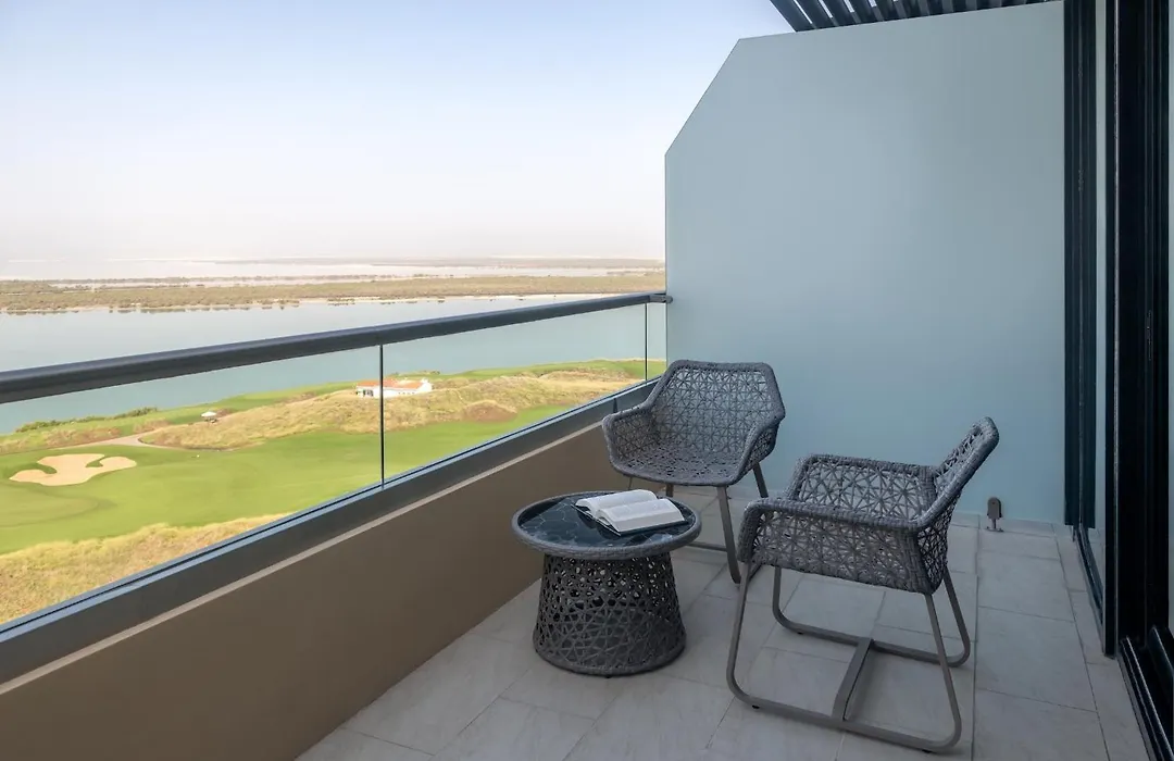 Yas Plaza Mangroves By Ihg-1