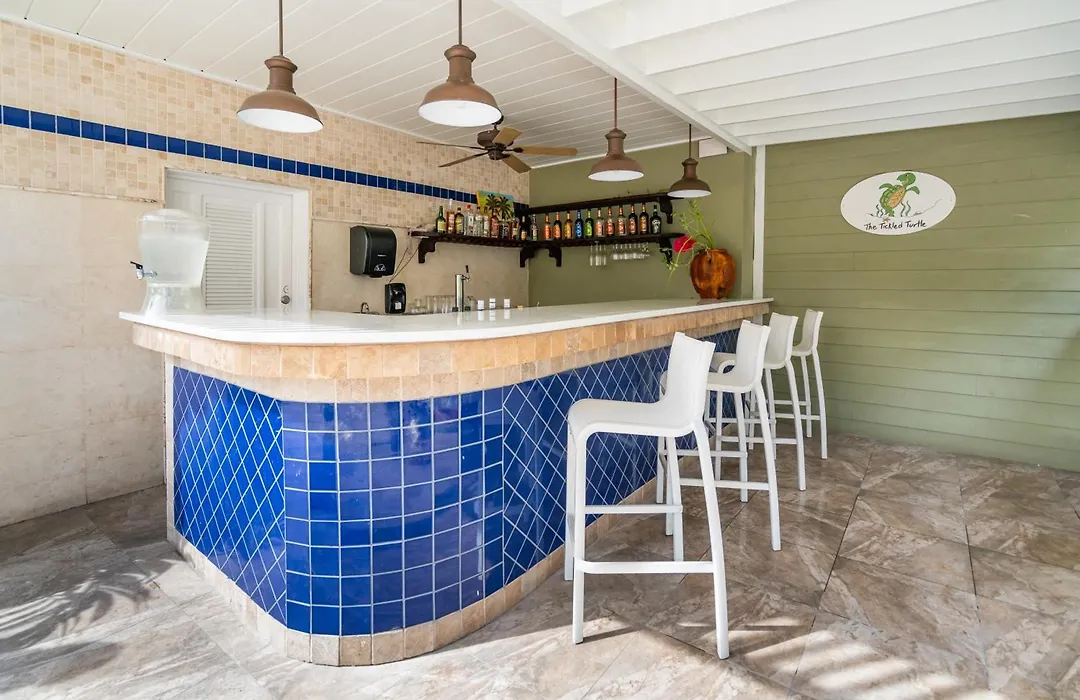 Pineapple Beach Club (Adults Only)-1