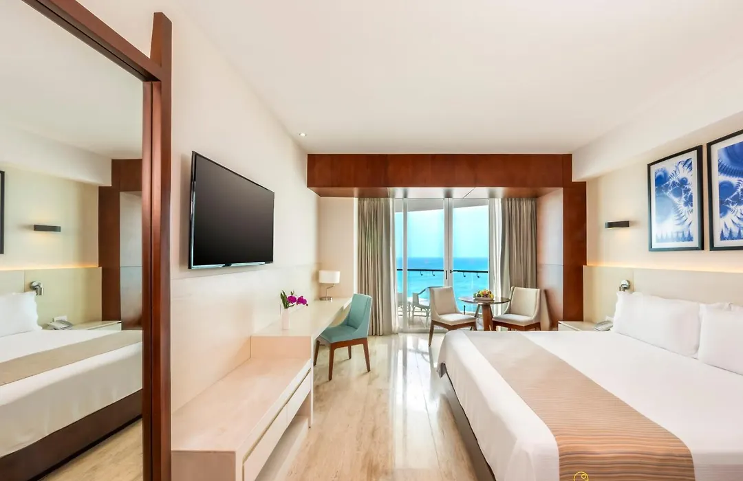Altitude At Krystal Grand Cancun-1