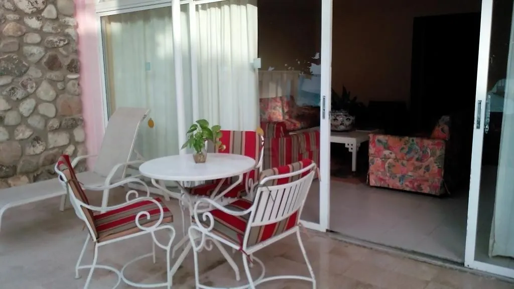 Shaw Park Beach Hotel & Spa-1