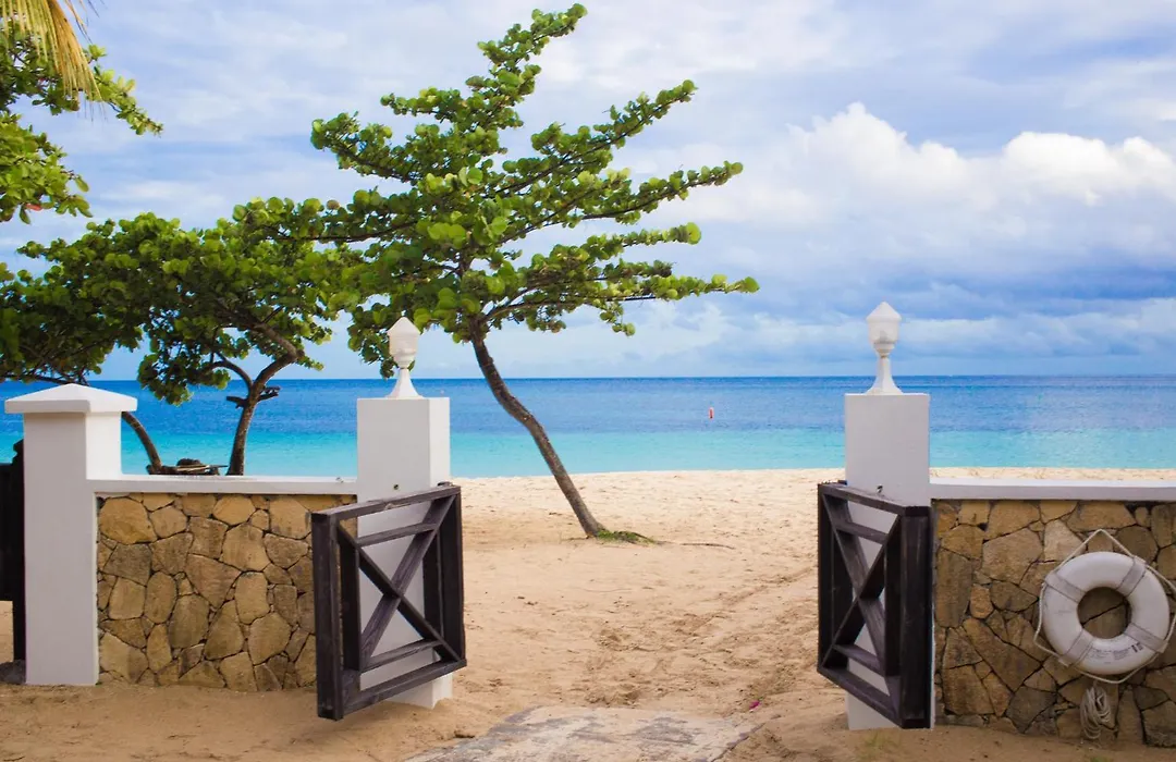 Coyaba Beach Resort-1