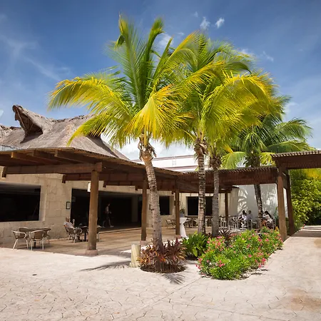 Bluebay Grand Esmeralda-2
