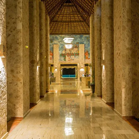 Grand Palladium Select White Sand Resort & Spa-2