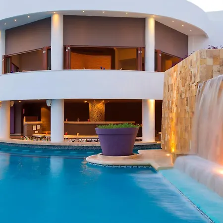 Altitude At Krystal Grand Cancun-2