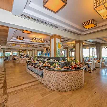 Royal Atlantis Spa & Resort-2
