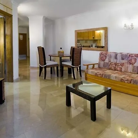 Las Piramides Resort-3