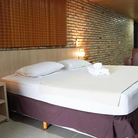 Goldmen Coliseum Beach Hotel-3