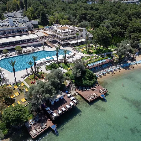 Doubletree By Hilton Bodrum Isil Club Ultra All-Inclusive Resort-3