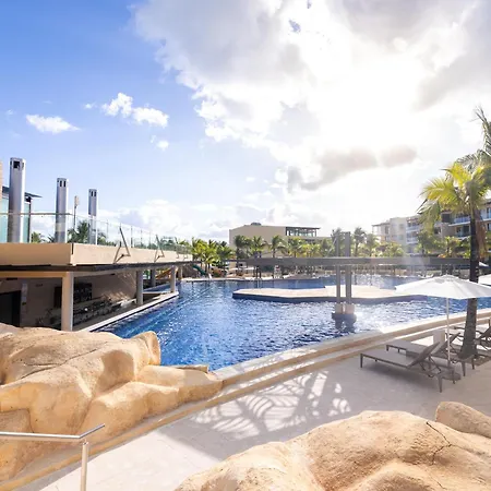 Royalton Riviera Cancun, An Autograph Collection All-Inclusive Resort & Casino (Adults Only)-2