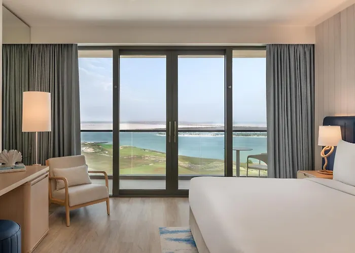 Crowne Plaza Yas Island By Ihg Hotel Abu Dhabi